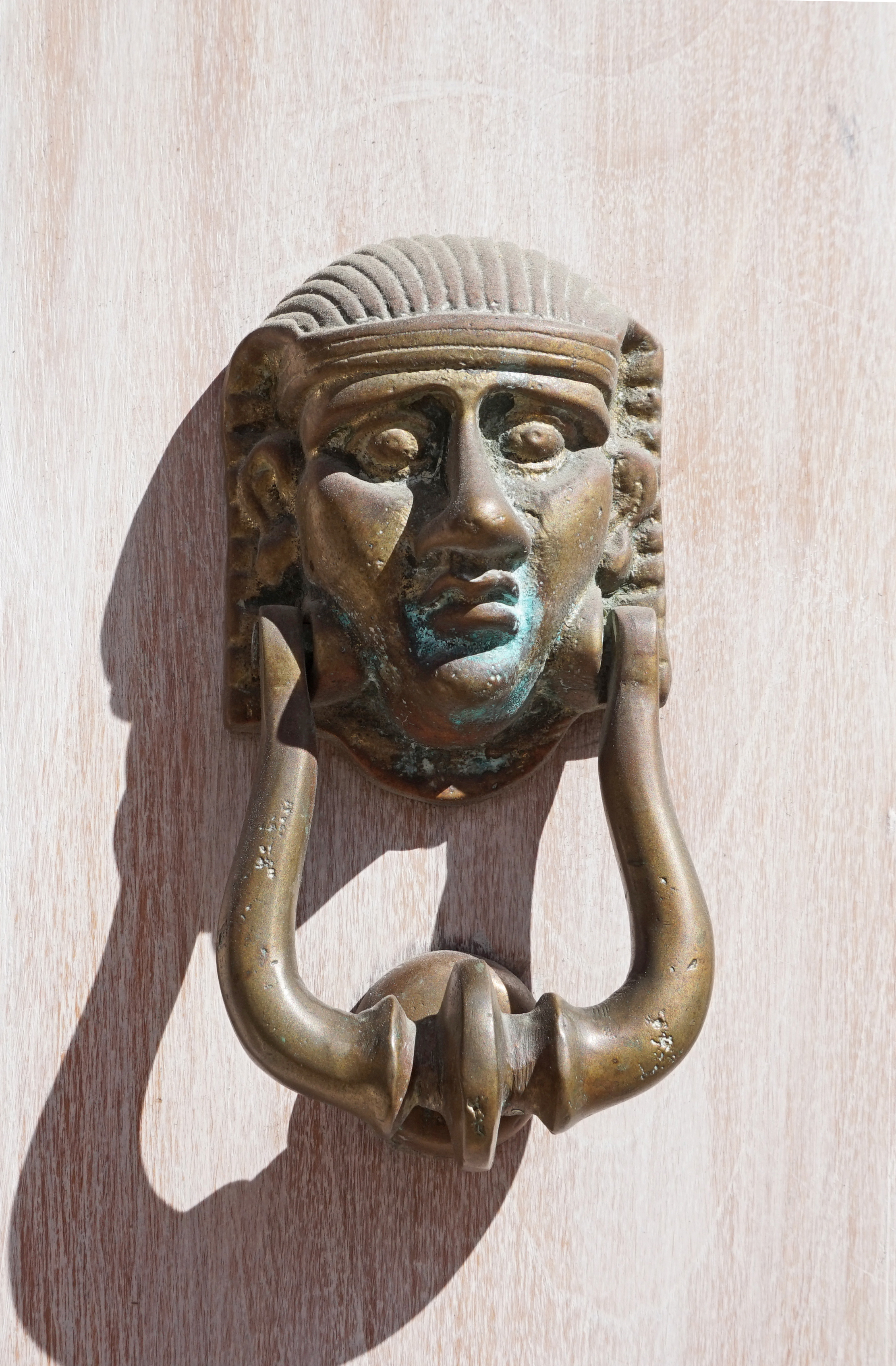 Door knocker - Wikipedia