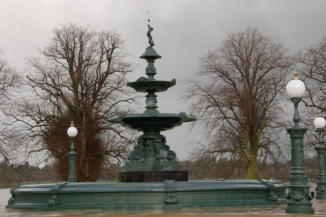 File:Fountain, Lurgan Park (1) - geograph.org.uk - 344834.jpg