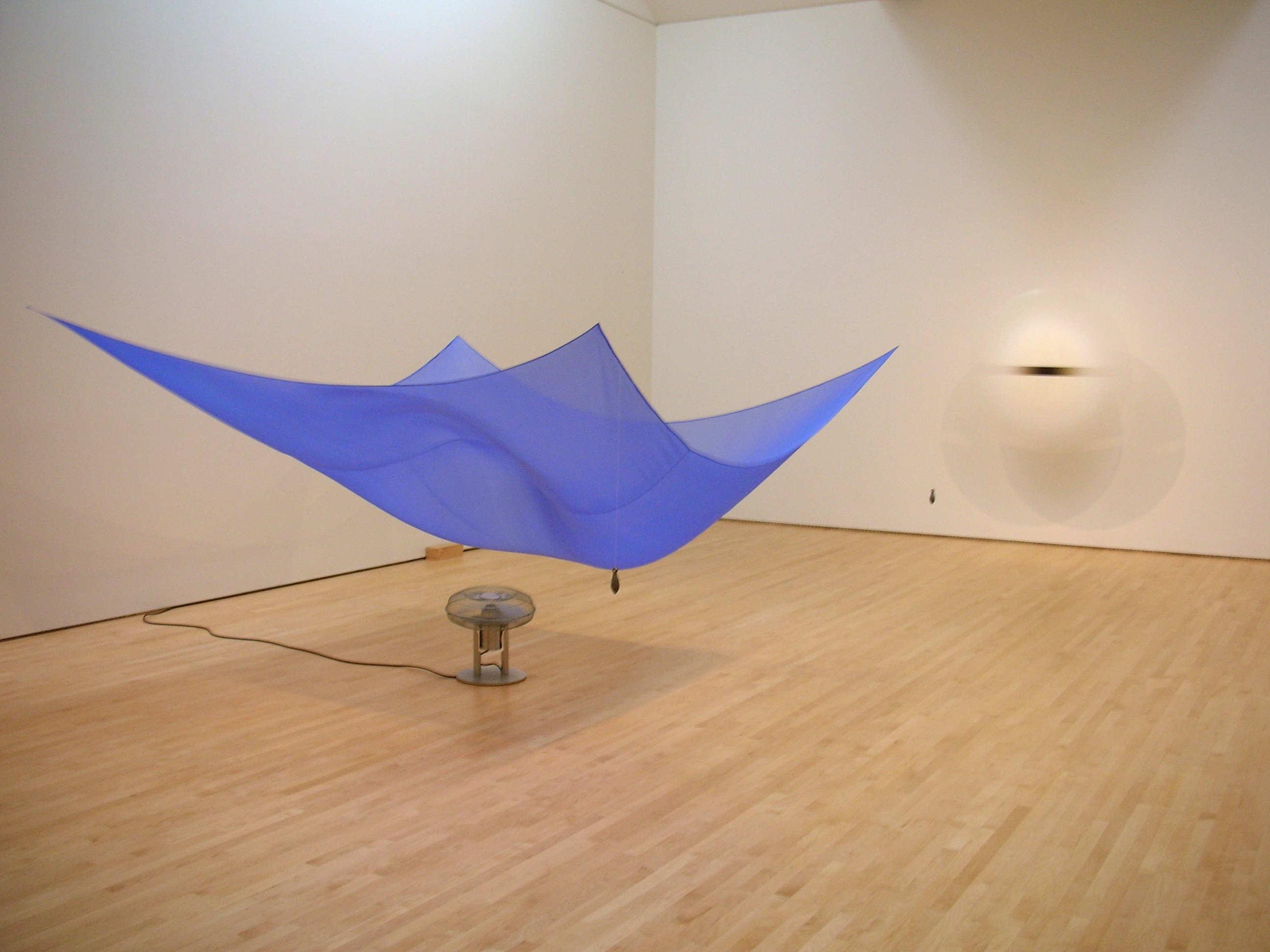 Hans Haacke - Blue Sail 1 9999999 (167482977).jpg