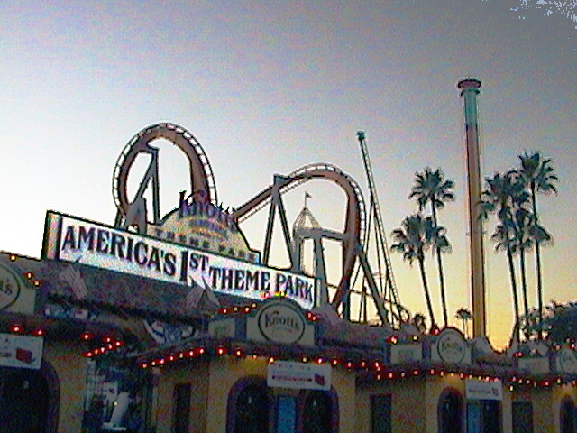 File:Knotts Gate twilight.jpg