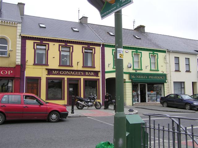 File:McGonagle's Bar, Carndonagh - geograph.org.uk - 1335853.jpg