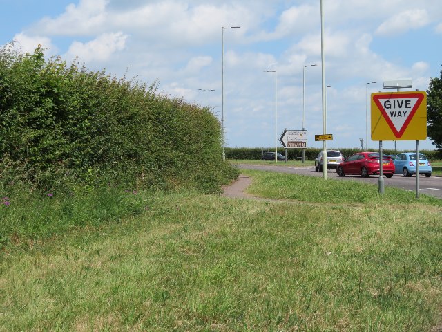 File:Old North Road roundabout - Royston - geograph.org.uk - 5722868.jpg