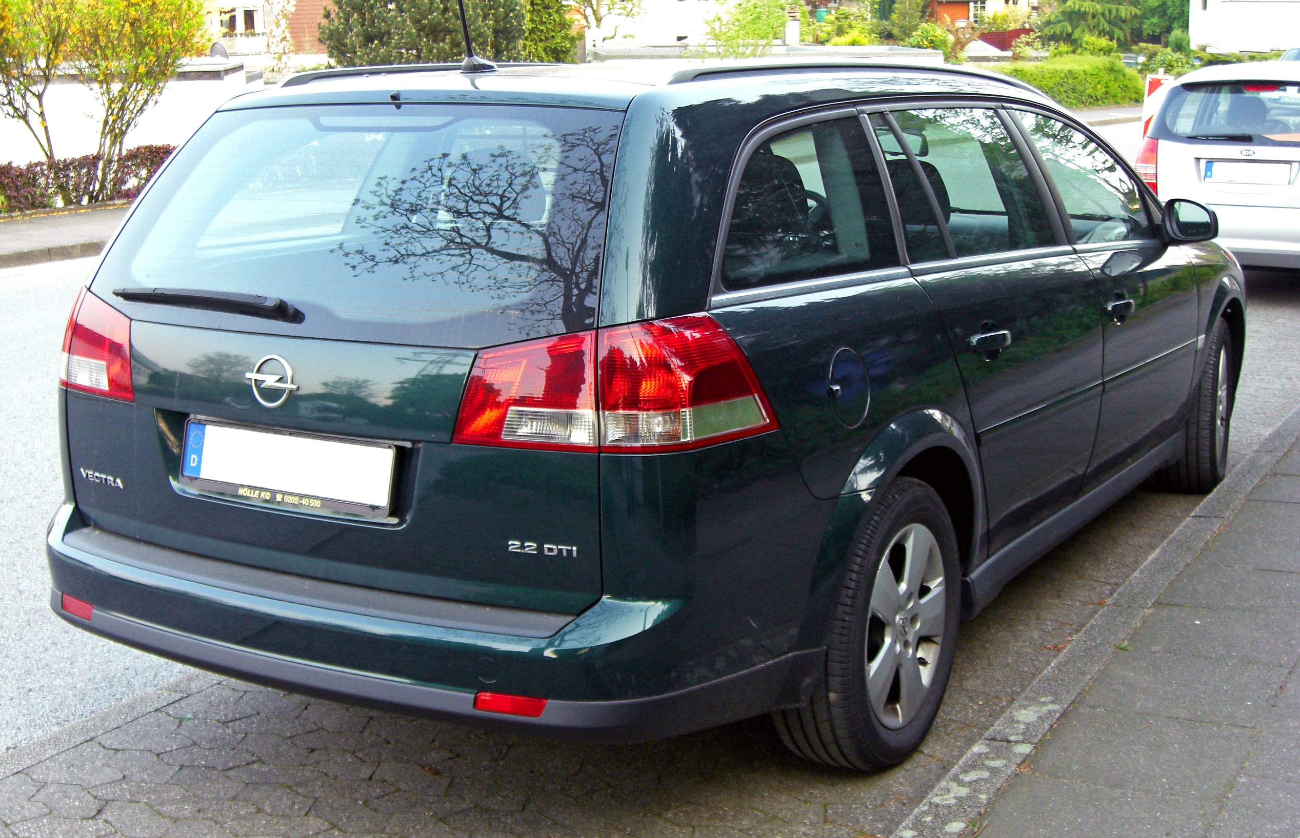 File:Opel Vectra C.jpg - Wikimedia Commons