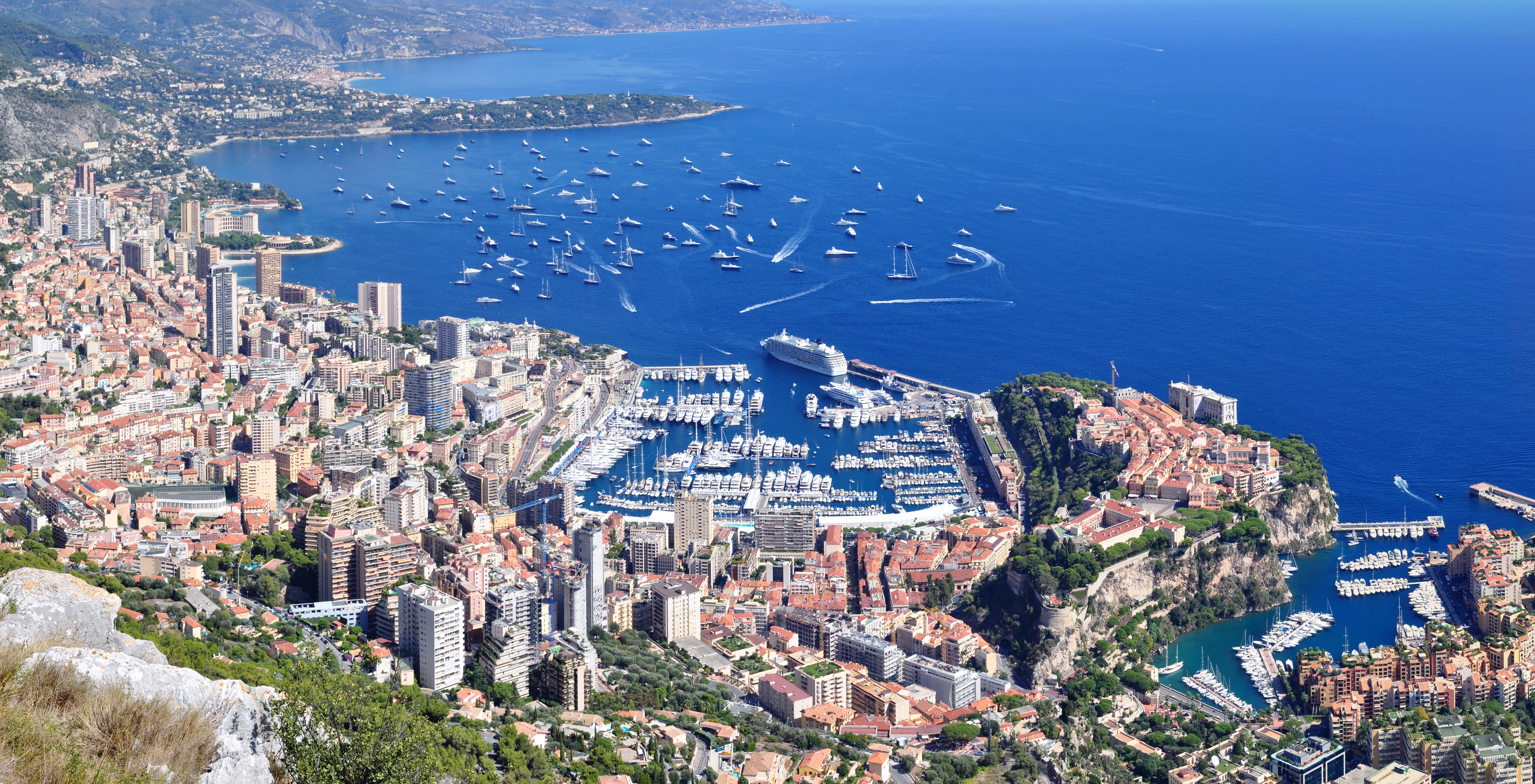 Panorama_von_Monaco-La_Turbie.jpg