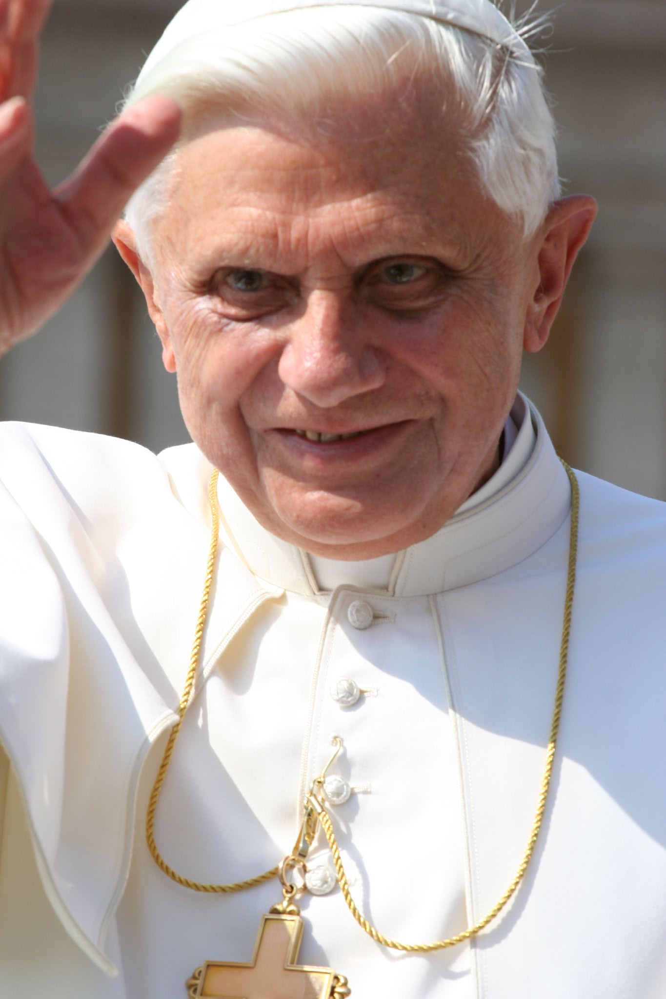 Quando il sorriso sgorga dalle lacrime, il cielo si spalanca. (Papa  Giovanni XXIII)