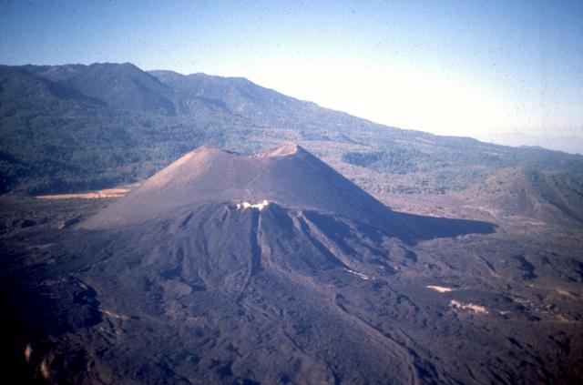 ポーラー ピーク 火山