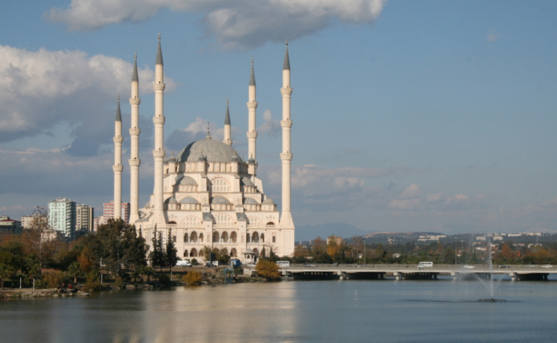 File:SabanciMosque meyavuz 20081226 06.JPG