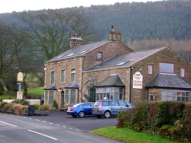 File:The Craven Heifer, Chaigley - geograph.org.uk - 1090213.jpg