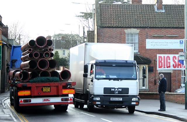 File:Warminster Road - geograph.org.uk - 654929.jpg