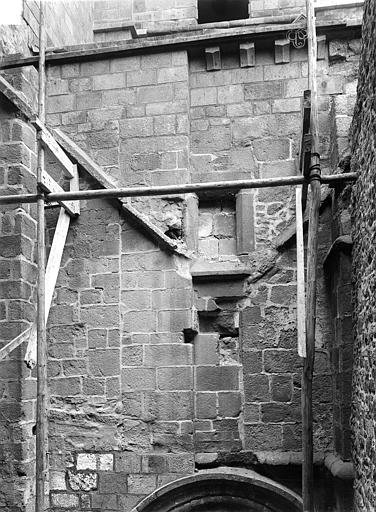 File:Abbaye et dépendances - Passage entre l'église et le cloître, côté nord - Mont-Saint-Michel (Le) - Médiathèque de l'architecture et du patrimoine - APMH00014996.jpg