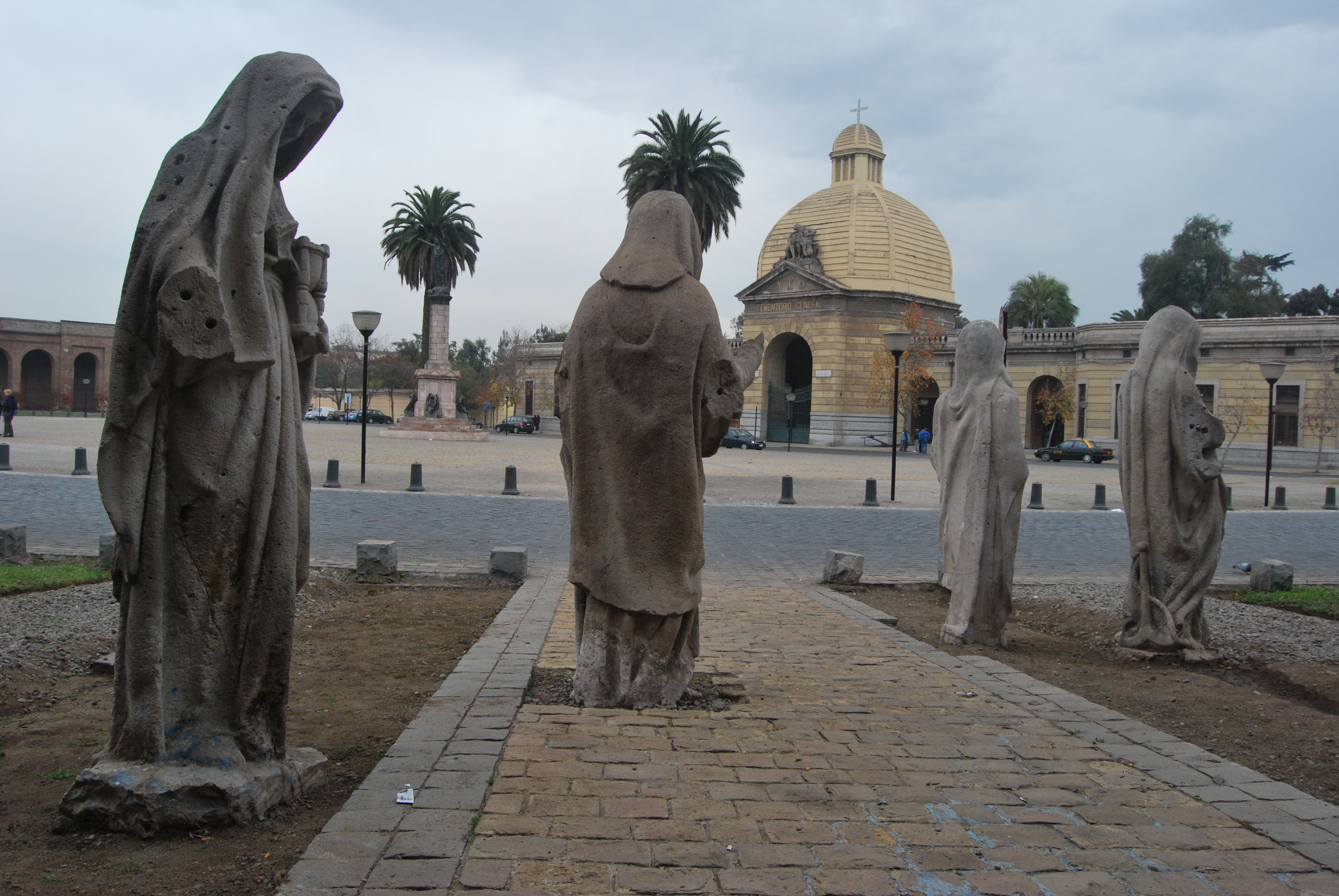 Acceso Cementerio General