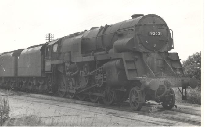 File:BR 9F Crosti 2-10-0 at Wellingborough in 1959.jpg