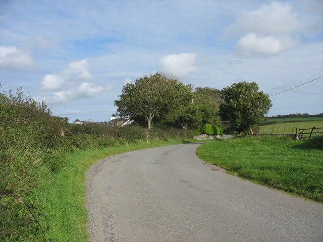 File:Bend in the road between Fferm Tyn Buarth and Tyn Buarth - geograph.org.uk - 997499.jpg