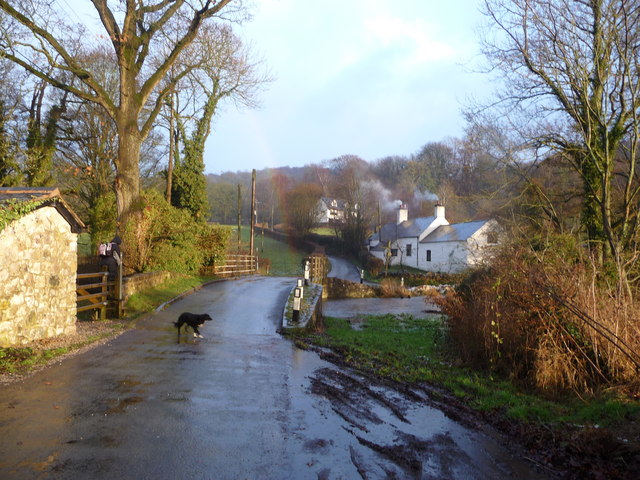 File:Bridge over the River Alun - geograph.org.uk - 1635655.jpg