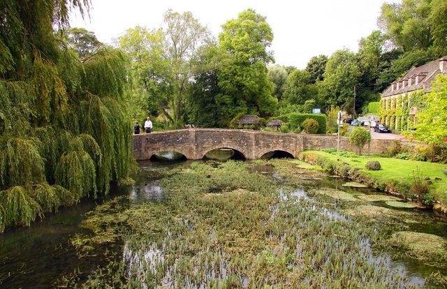 File:Bridge over the River Colne in Bibury - geograph.org.uk - 1440307.jpg