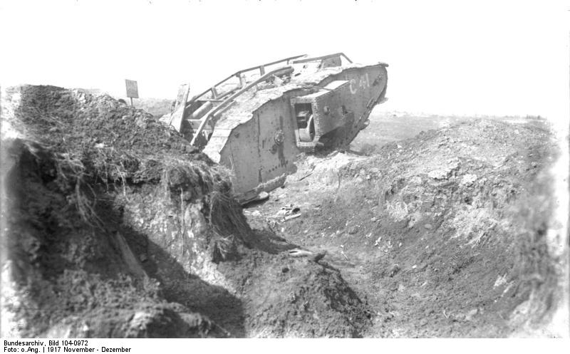 File:Bundesarchiv Bild 104-0972, Bei Cambrai, zerstörter englischer Panzer Mark I.jpg