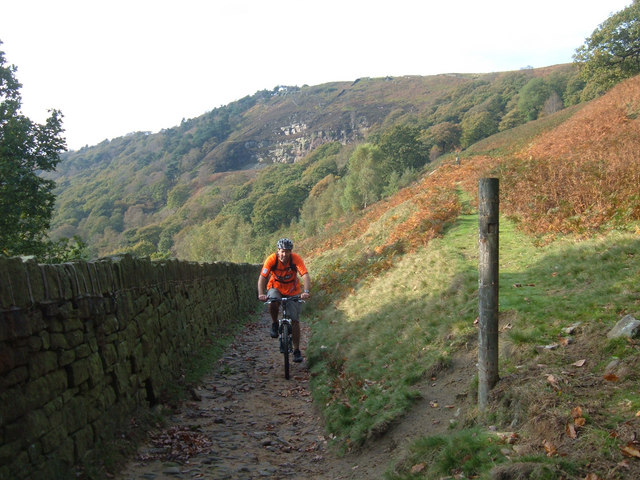 Climbing up to Kinder Reservoir - geograph.org.uk - 301522