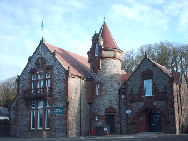 Small picture of Cove Burgh Hall courtesy of Wikimedia Commons contributors