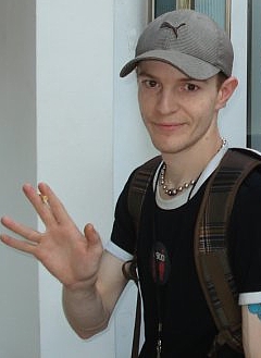 File:Deadmau5 head on.jpg