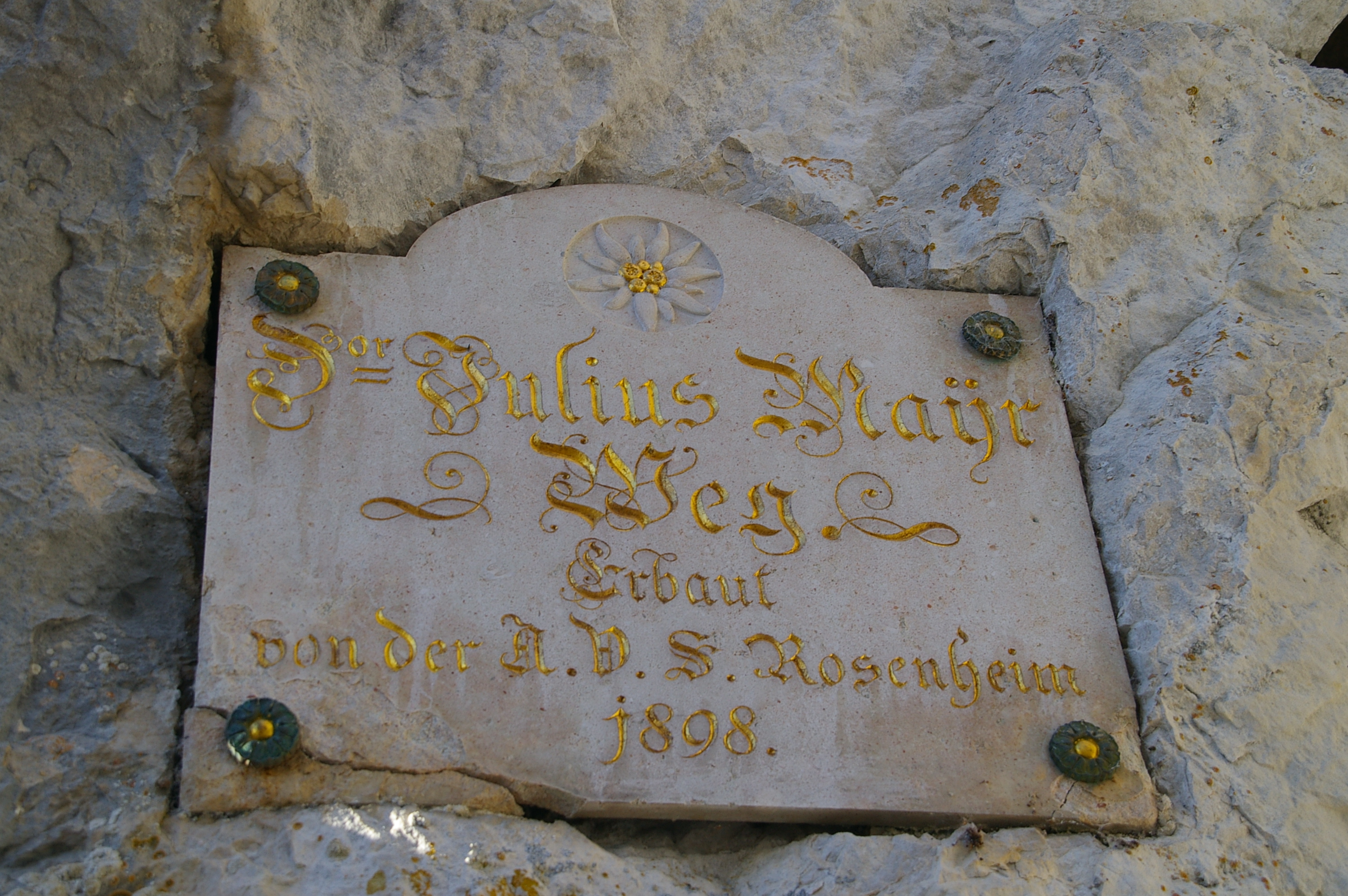 Memorial plate on the "Dr Julius Mayr Weg"