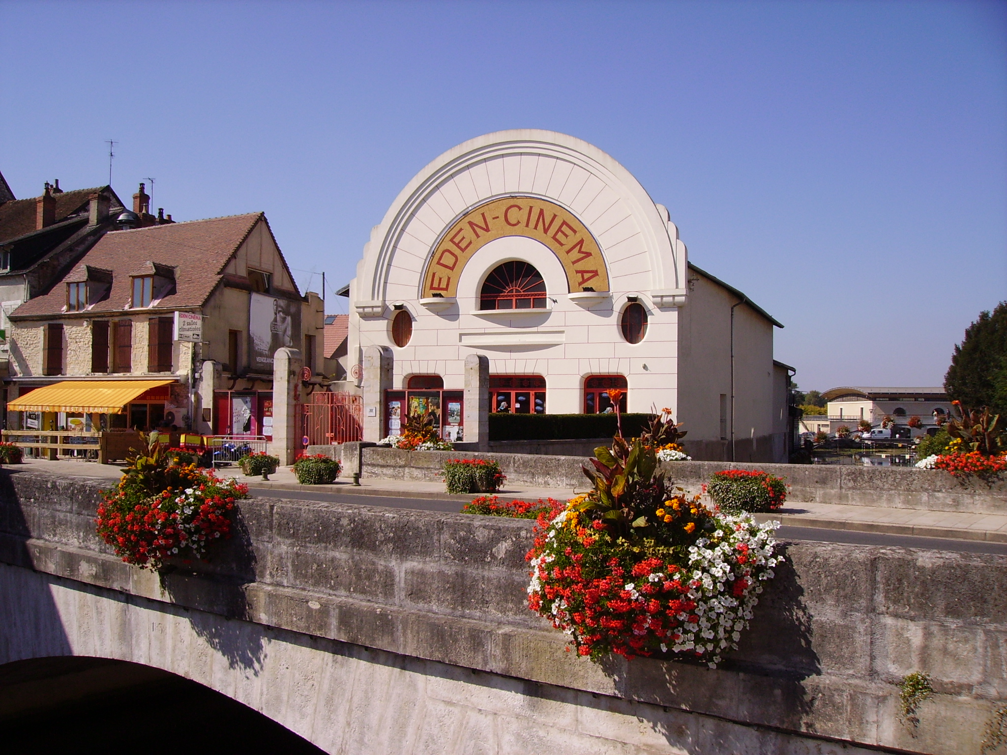 Eden Cinéma  France Bourgogne-Franche-Comté Nièvre Cosne-Cours-sur-Loire 58200