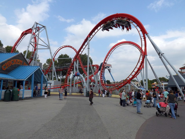 File G force roller coaster 1 geograph 4100078.jpg