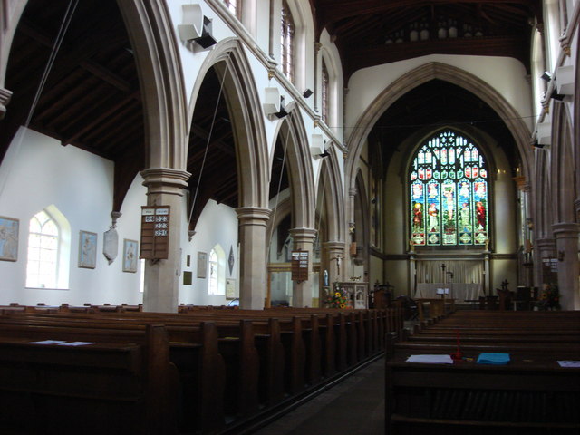 File:Interior, St Mary's church Rickmansworth - geograph.org.uk - 1395194.jpg