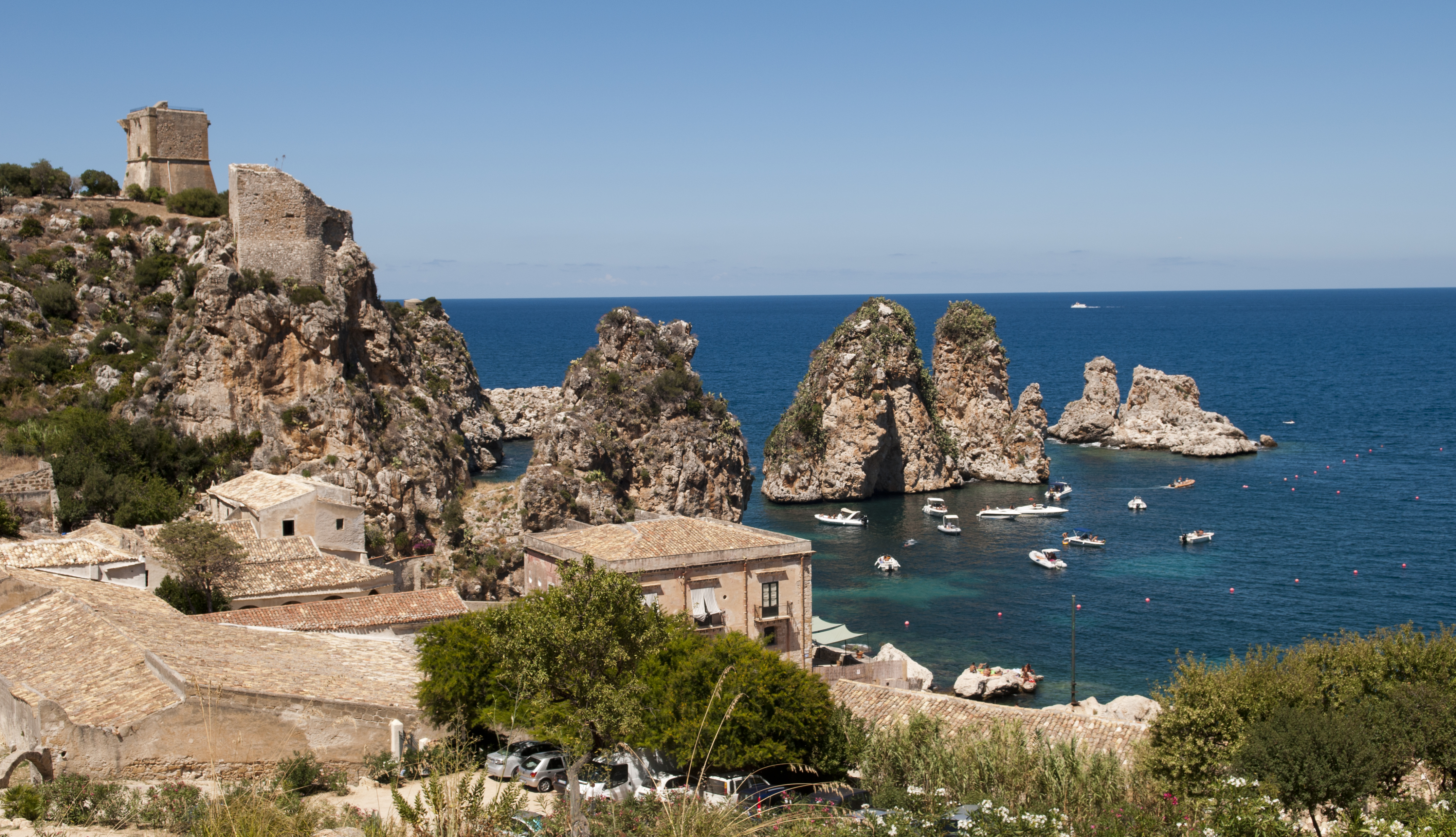 La_Tonnara_di_Scopello%2C_Sicily%2C_Italy_(4894098021)