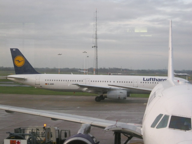 File:Lufthansa D-AISD MAN.JPG