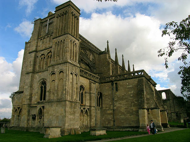 Malmesbury Abbey - geograph.org.uk - 69879.jpg