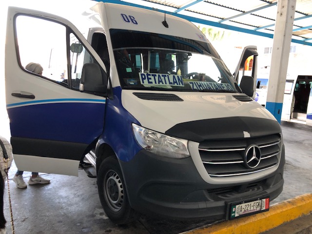 File:Mercedes Benz minibus.jpg