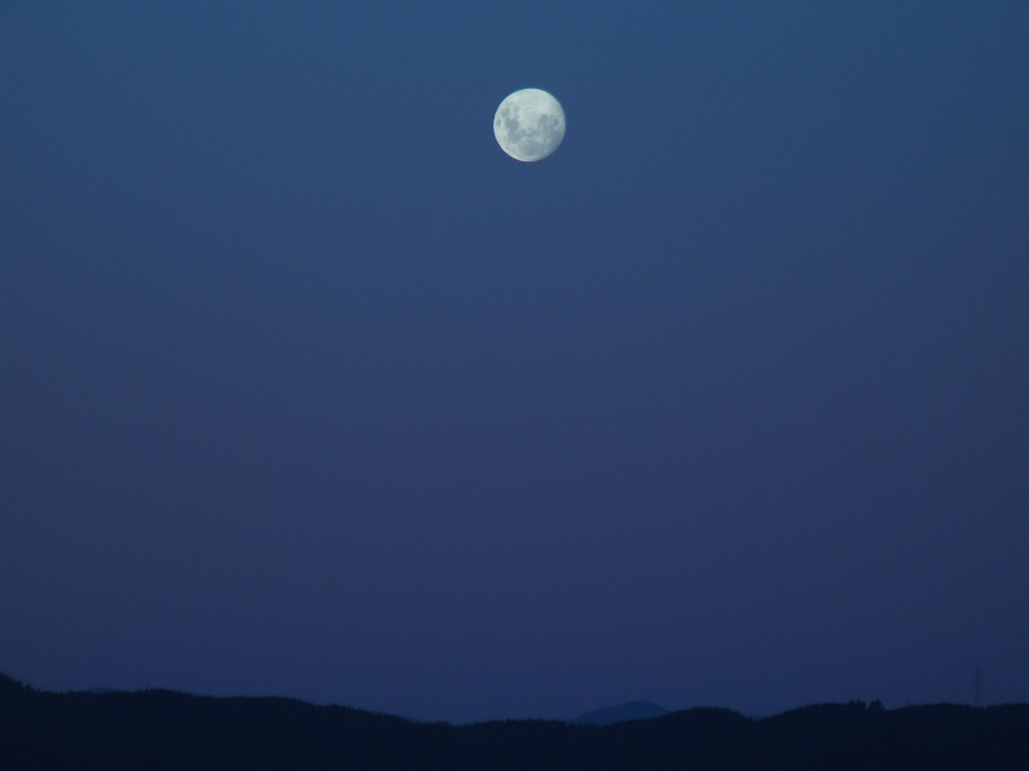 File:Sky full of Stars.jpg - Wikimedia Commons