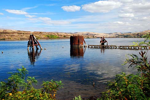 File:Old Dock (Wasco County, Oregon scenic images) (wascDA0221).jpg
