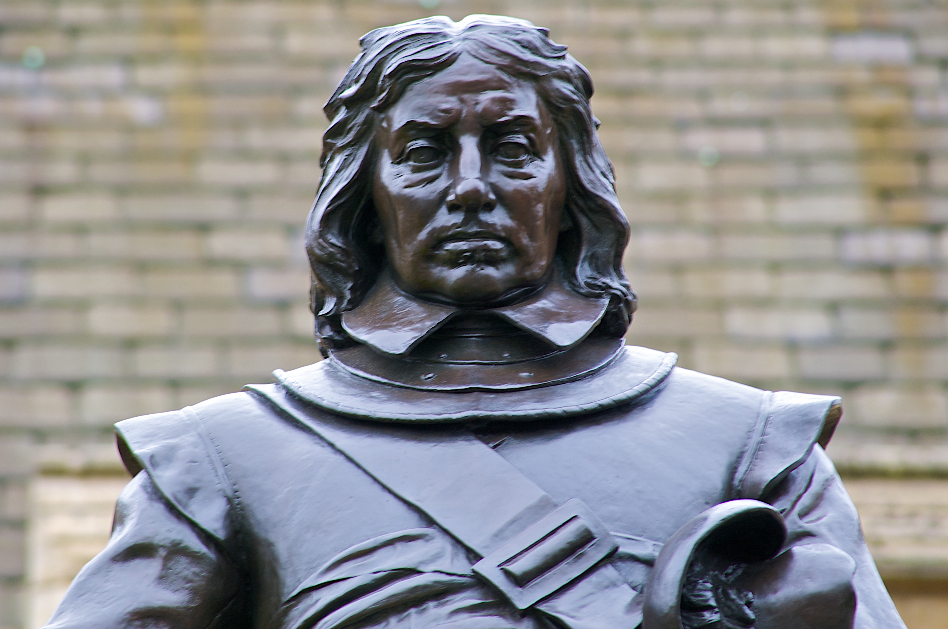 File Oliver Cromwell Statue Top Jpg Wikimedia Commons