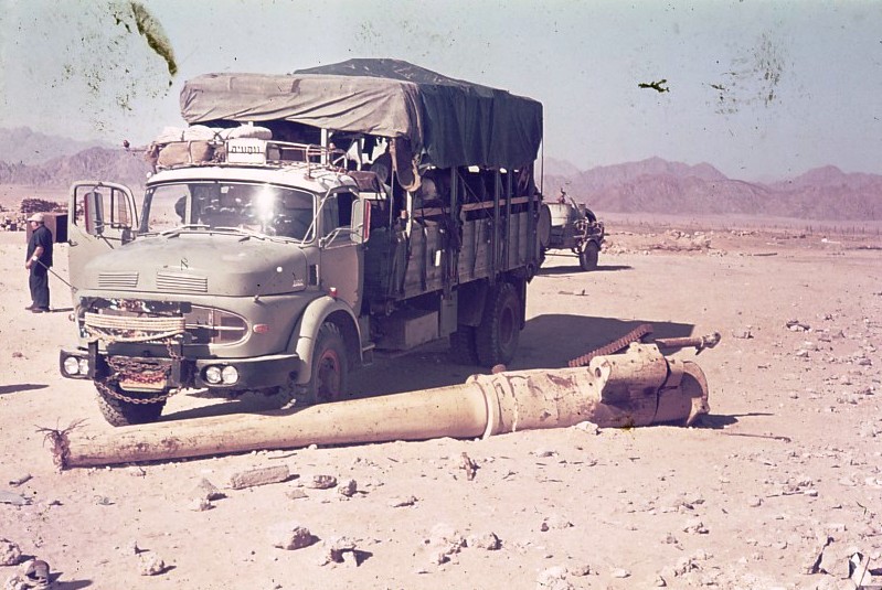 גן-שמואל-טיול קבוץ לסיני 1968