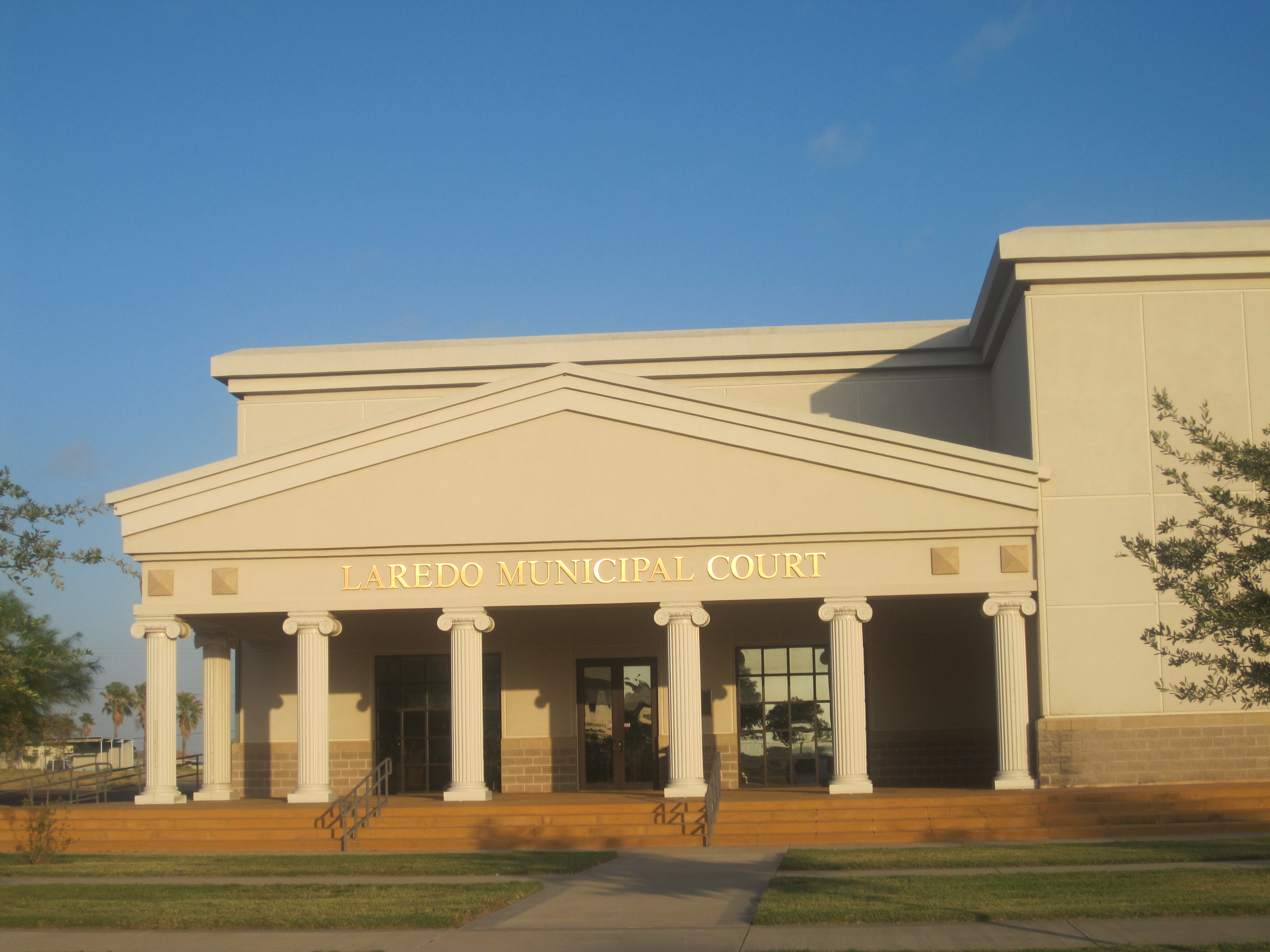 Revised photo, Laredo (TX) Municipal Court IMG 0806.JPG. en:user:Billy Hath...