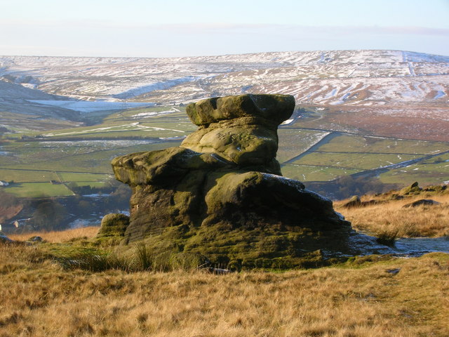 The Basin Stone in Winter - geograph.org.uk - 1076691