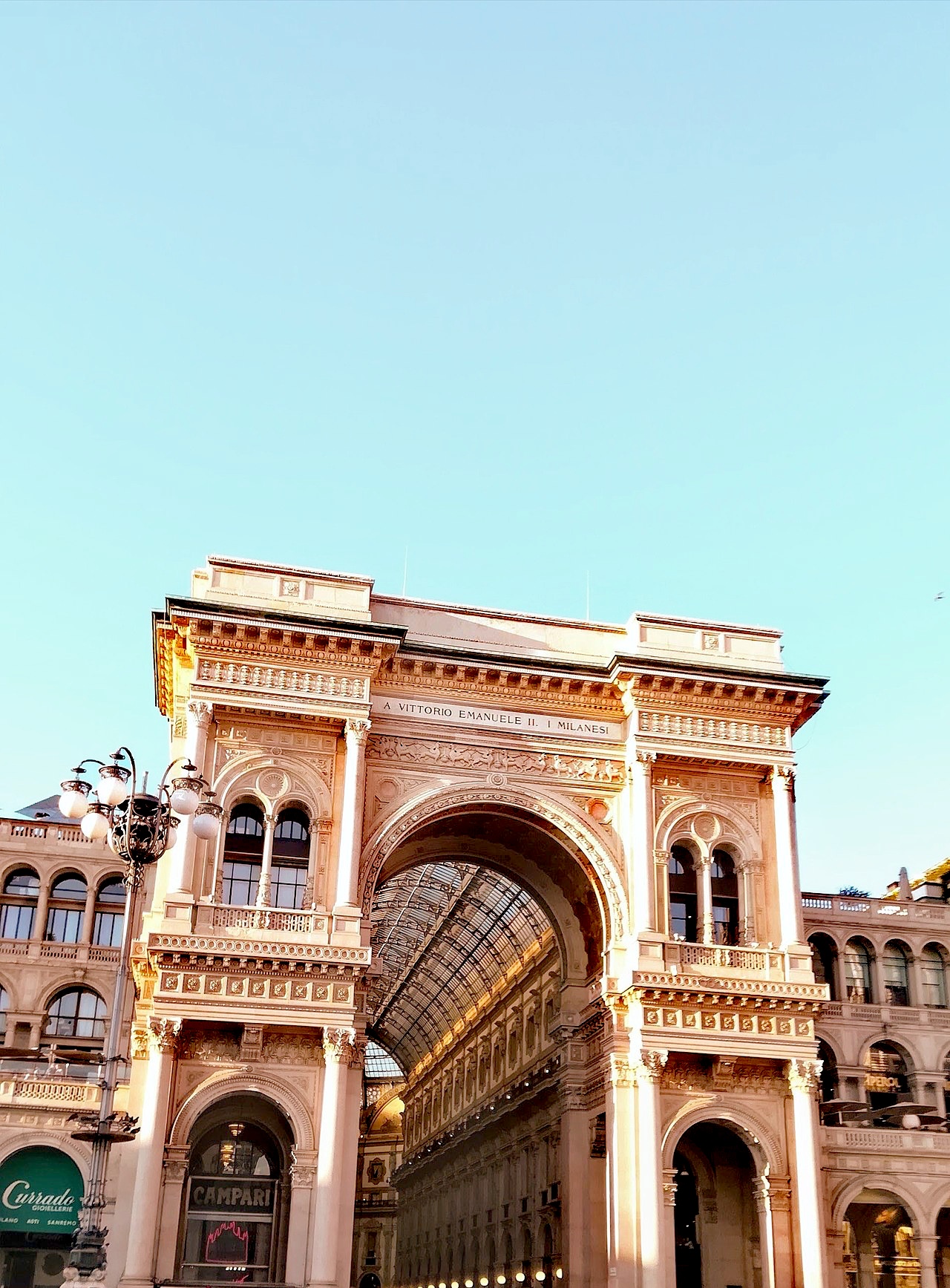 vittorio emanuele gallery - monuments milan - tourism milan - in