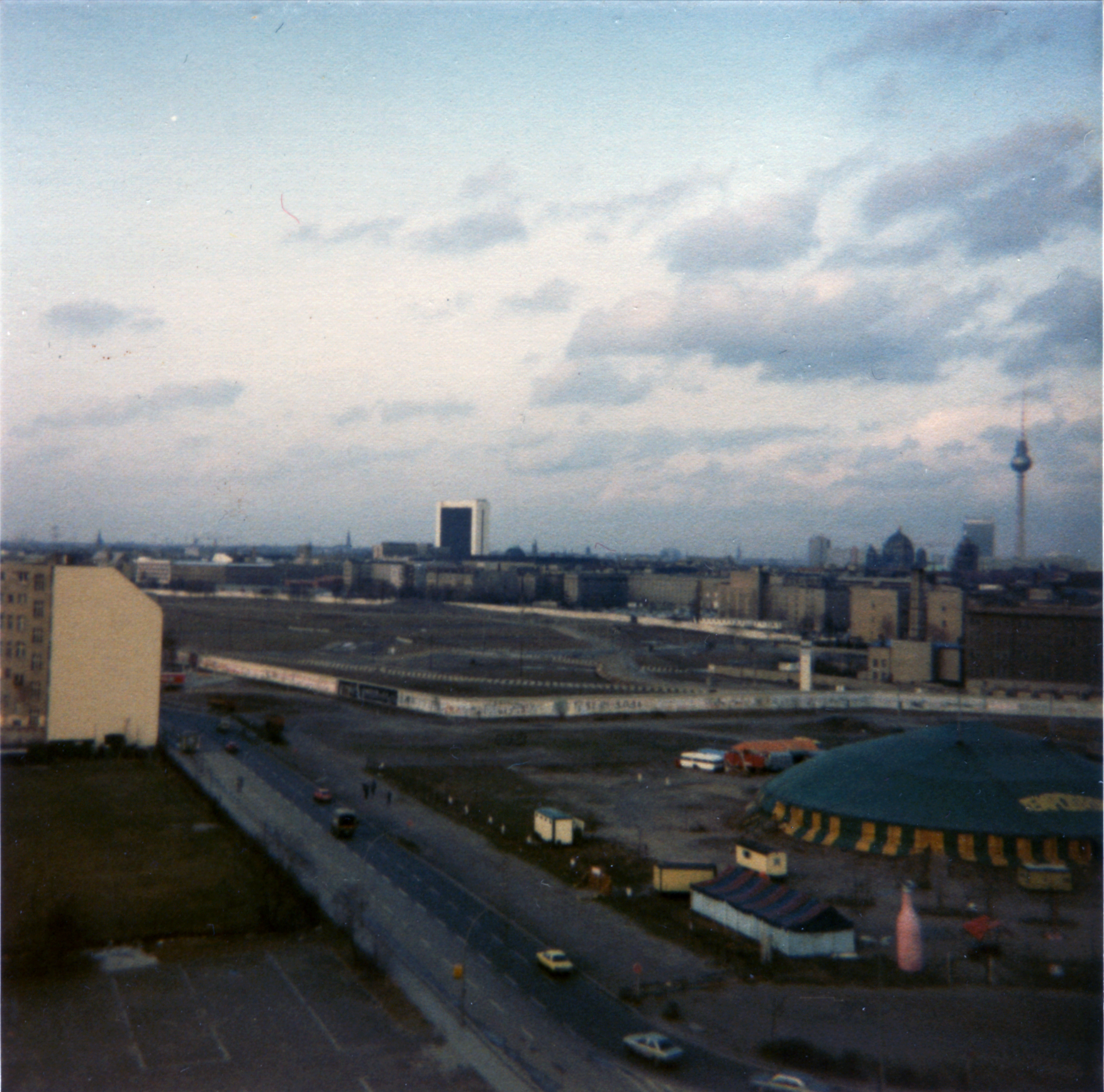 Март 1983