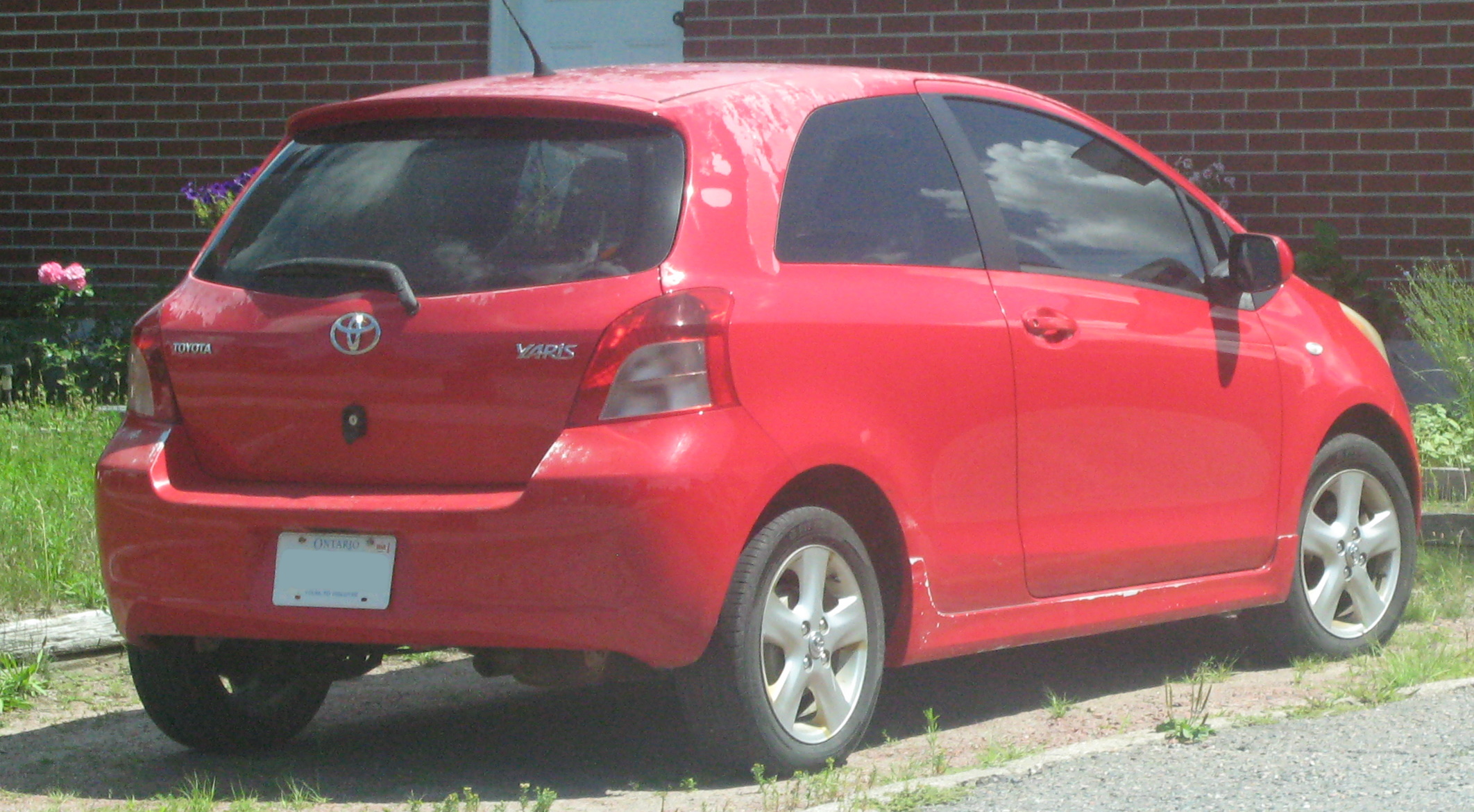 File:2006 Toyota Yaris, Rear Right, 07-30-2020.jpg Wikimedia Commons