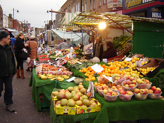 File:Angel chapel market 1.jpg