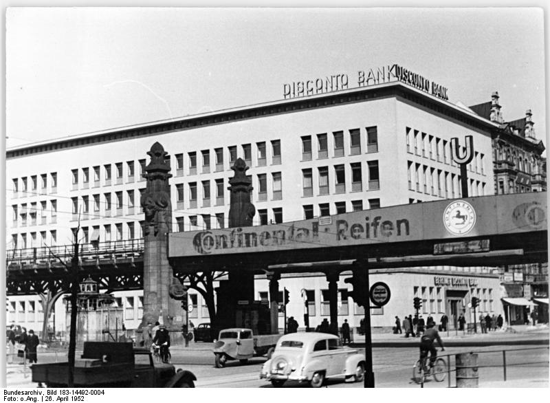 File:Bundesarchiv Bild 183-14492-0004, Berlin, Potsdamer Platz, Neubau, Bank.jpg