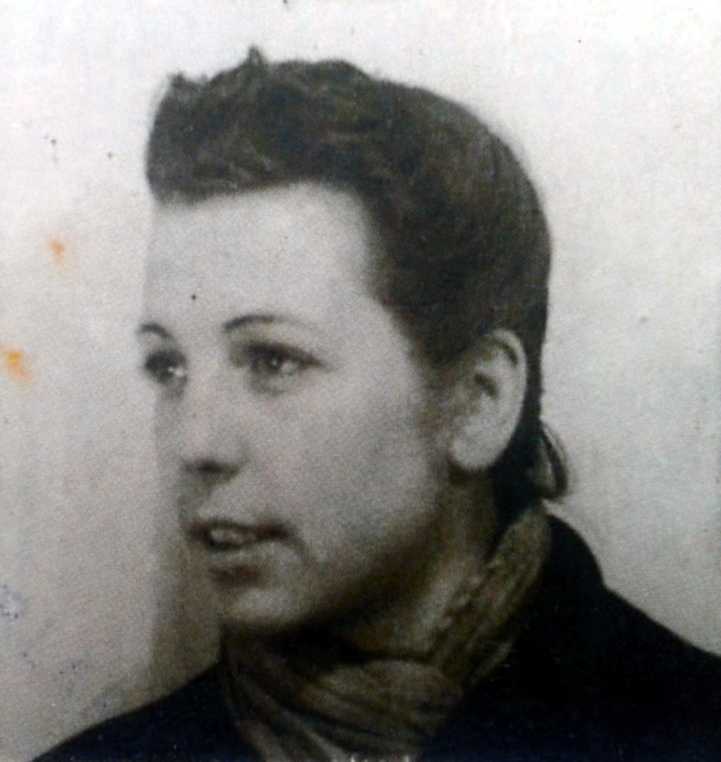 Kasilda Hernáez (1940s)