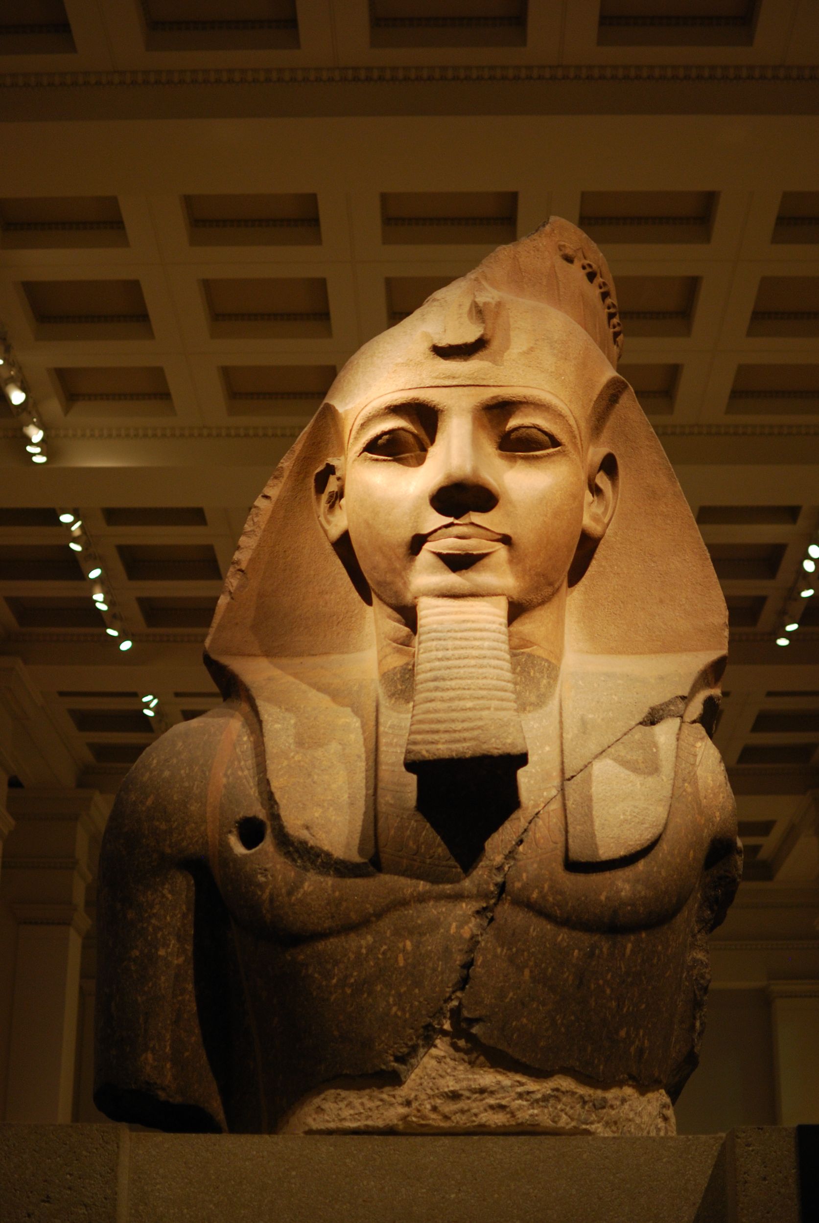 File:Colossal bust of Ramses II, British Museum (Jan2011 ...