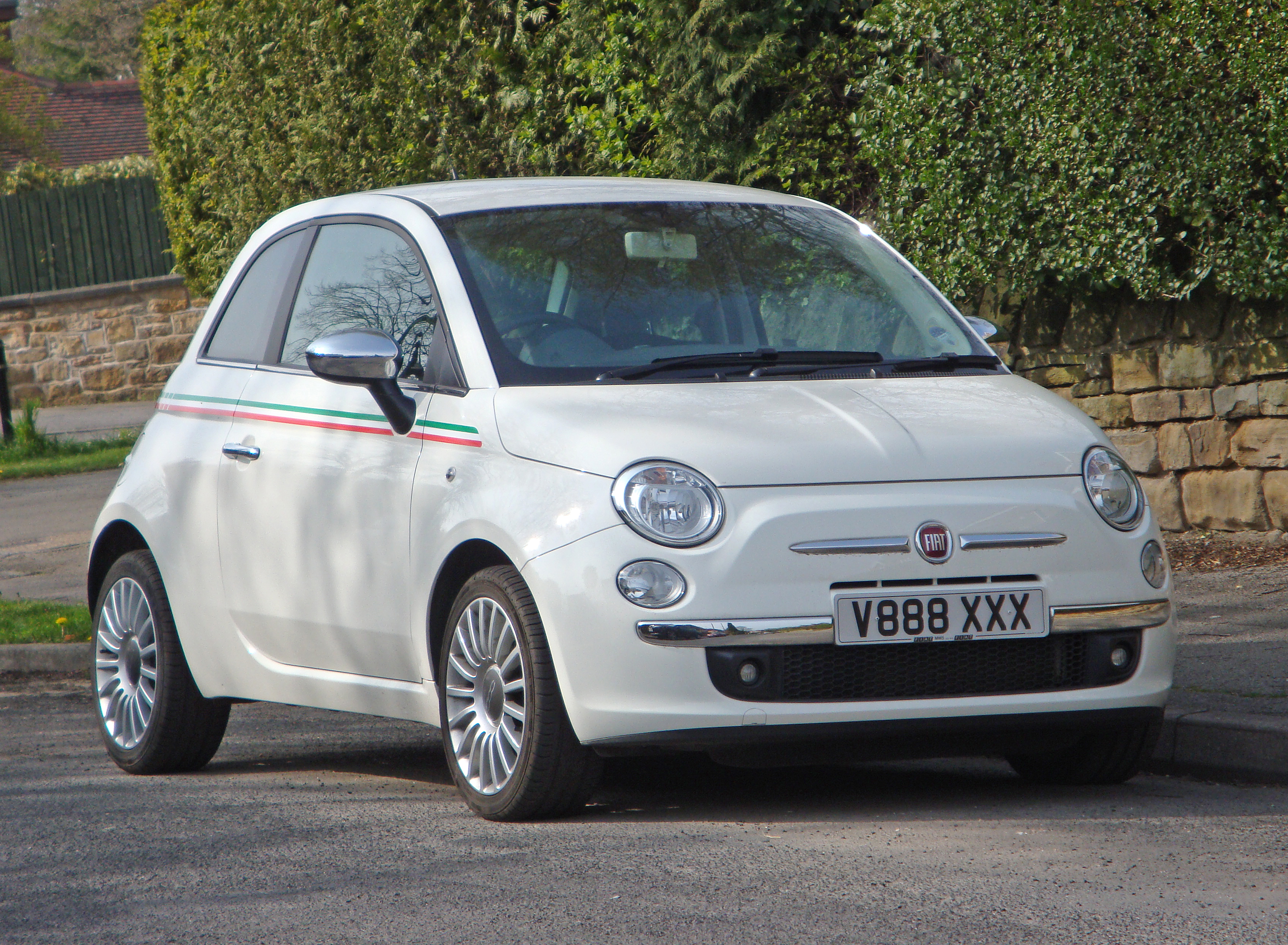 Salón lado doce File:Fiat Cinquecento.jpg - Wikimedia Commons