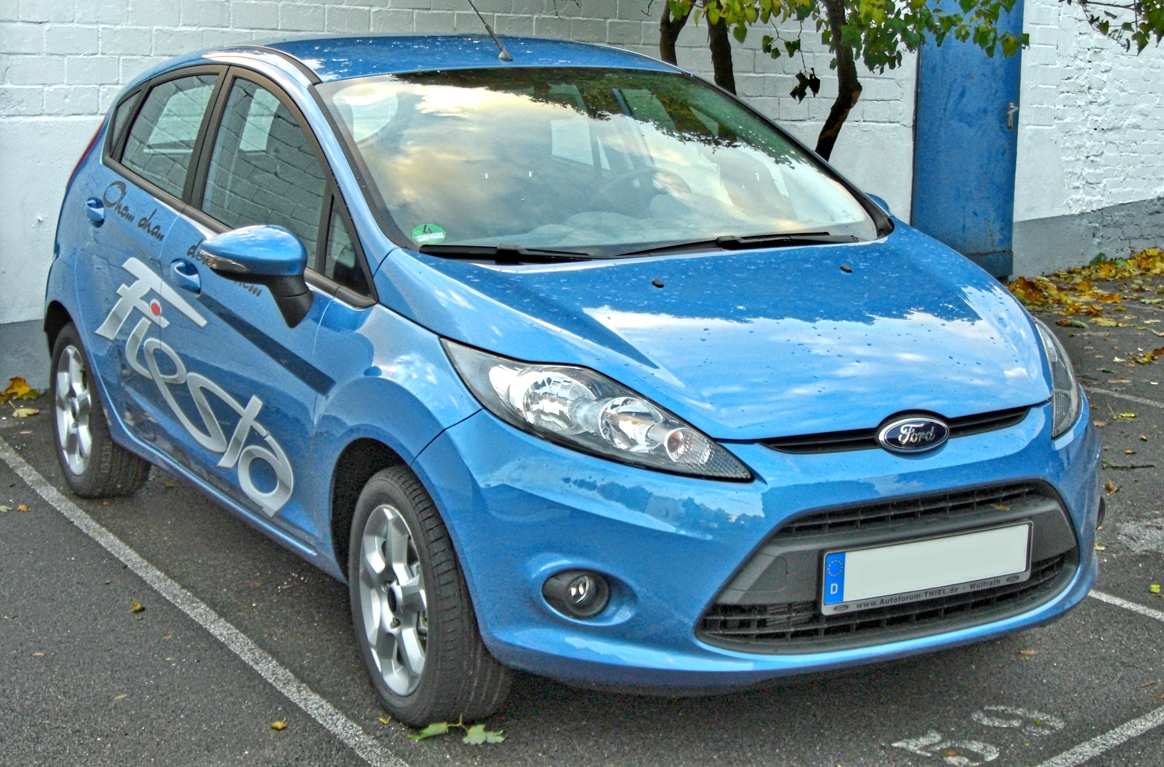 File:Ford Fiesta MK7 (2008) front.JPG - Wikimedia Commons