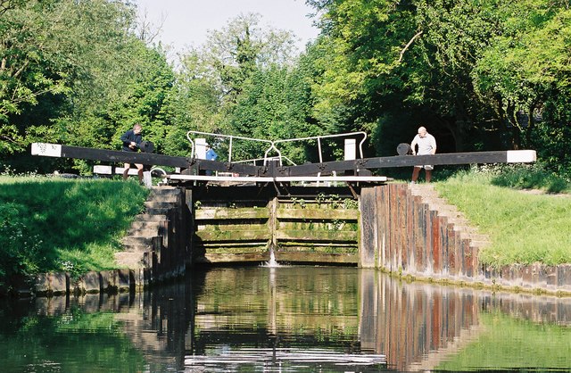 File:Greenham Lock - geograph.org.uk - 127724.jpg