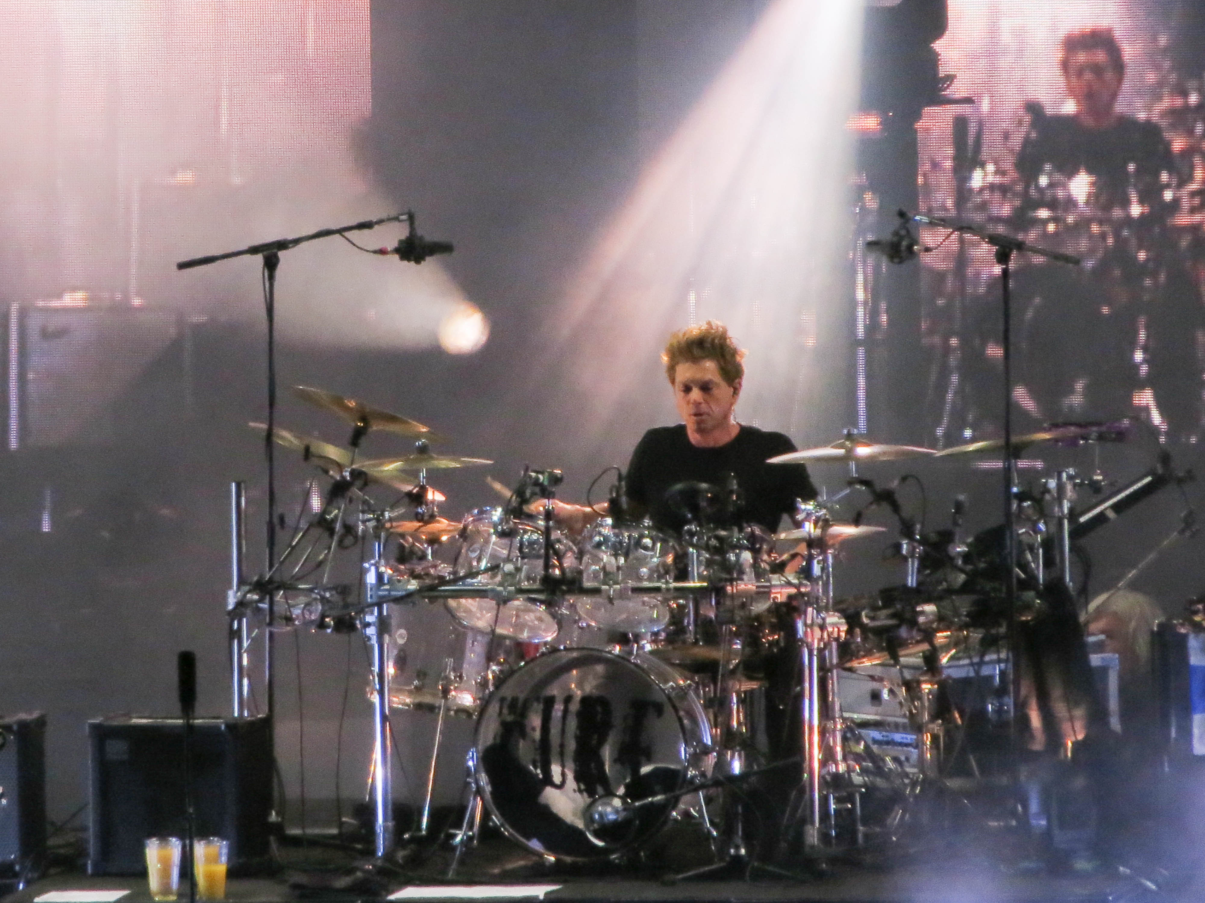 Jason Cooper of The Cure - Amsterdam 2016.jpg