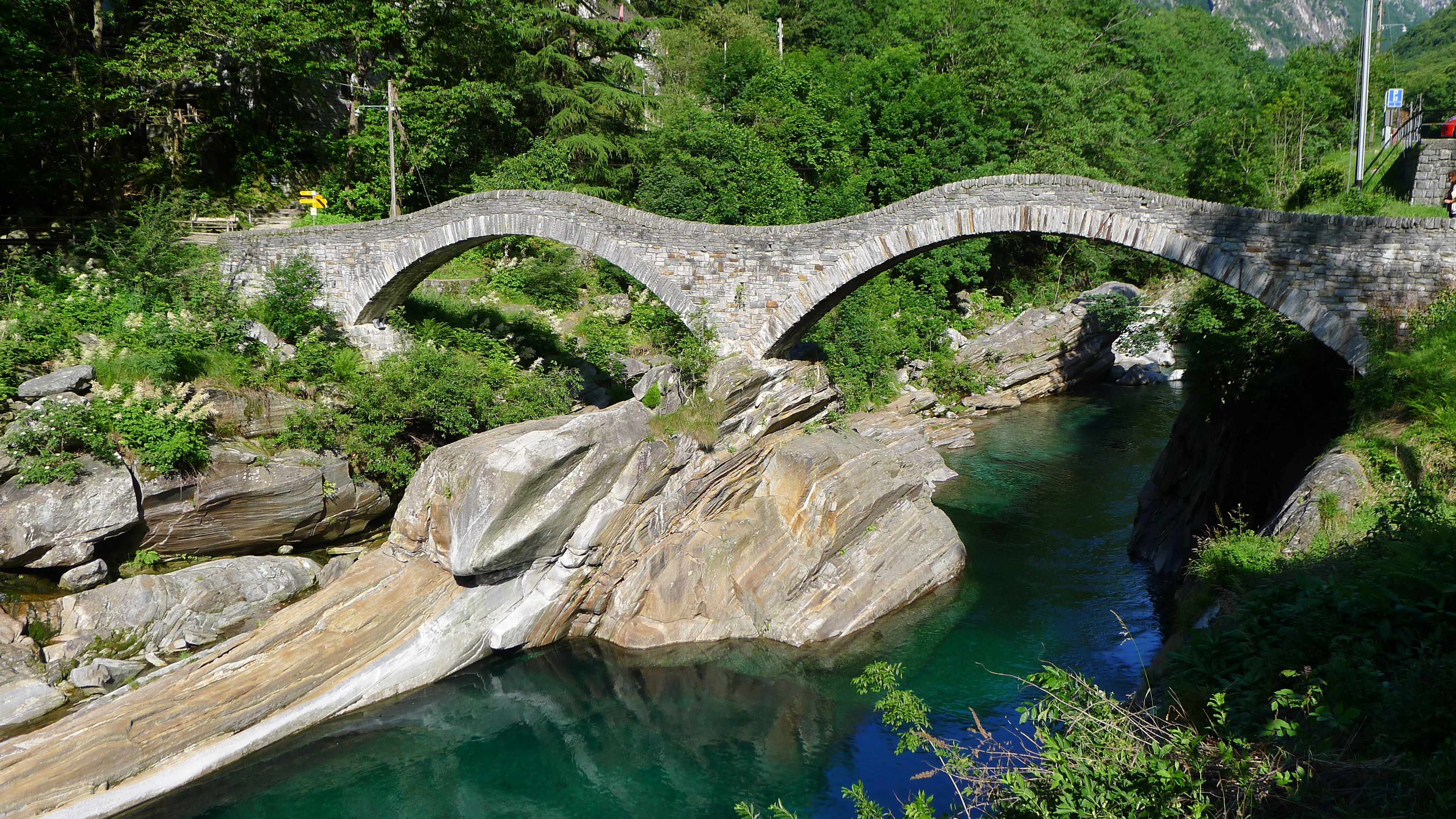 Каменный мост через реку Виточка