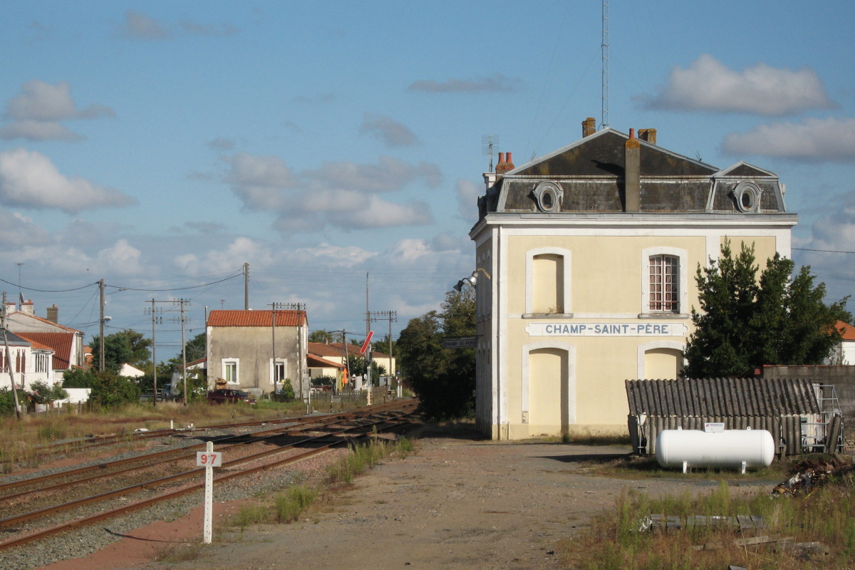 Le Champ-saint-père